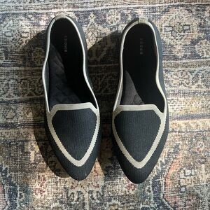 Birdies “The Blackbird” Black and Tan Pointed Flats sz 8.5